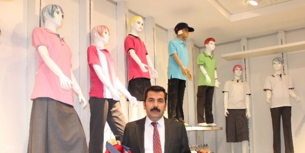 Okul Kıyafetlerindeki Kanserojen Maddeye Dikkat