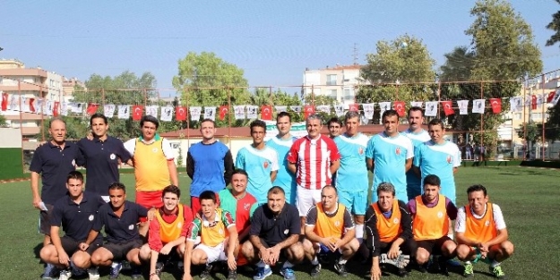 Karşıyaka’da Başkan Akpınar’dan Gol Şovu