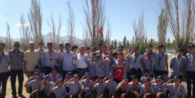 İzciler Kampa Girdi