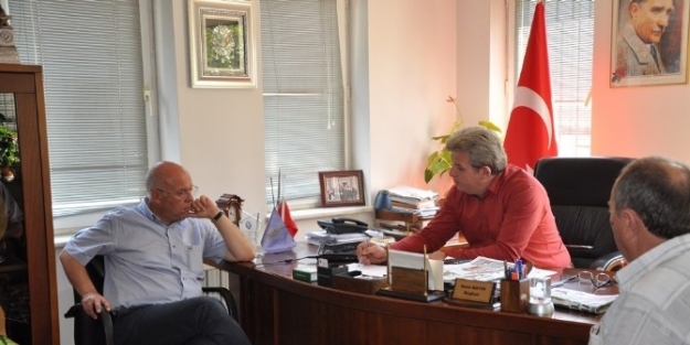 Süleymanpaşa Belediye Başkanı Ekrem Eşkinat Pazarcıların Sorunlarını Dinledi
