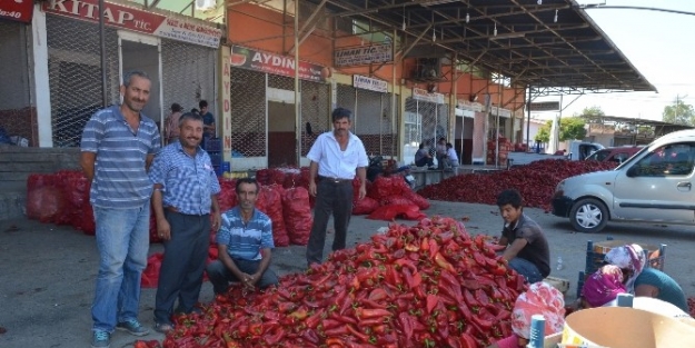 Kırmızı Biber Yüz Güldürüyor