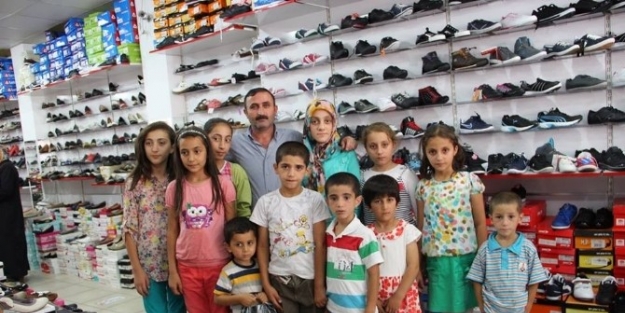 Oltu Kaymakamlığı Yetim Ve Öksüz Çocuklari Sevindirdi