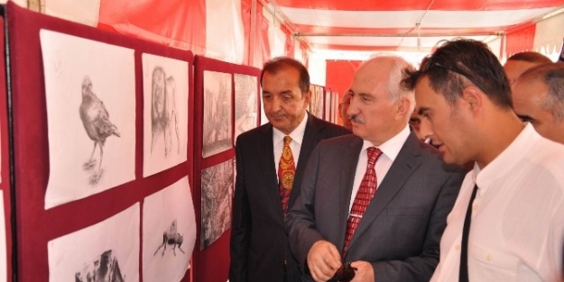Sivas’ta Sanat Sokağı Ve Fotoğraf Sergisi Açıldı