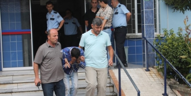 Kaza Yapınca Yakalanan Sakar Hırsızın Üzerinden Esrar Çikti