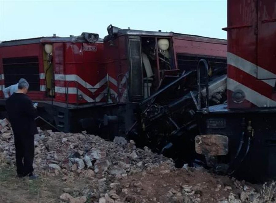 Malatya'da trenler çarpıştı! Ölü ve yaralılıar var...