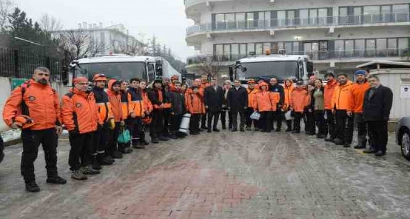 Yıldırım arama kurtarma ekipleri deprem bölgesine hareket etti