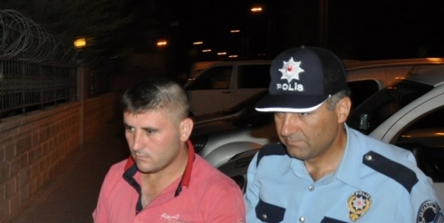 Karısıyla İlişki Yaşadığını İleri Sürdüğü Akrabasını Öldürdü