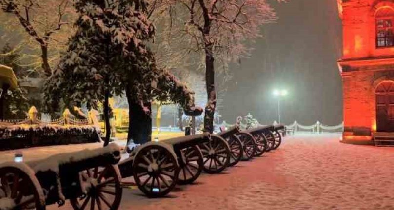 Bursa'da şiddetli kar yağışı etkisini gösterdi!  Hafta sonuna kadar devam edecek