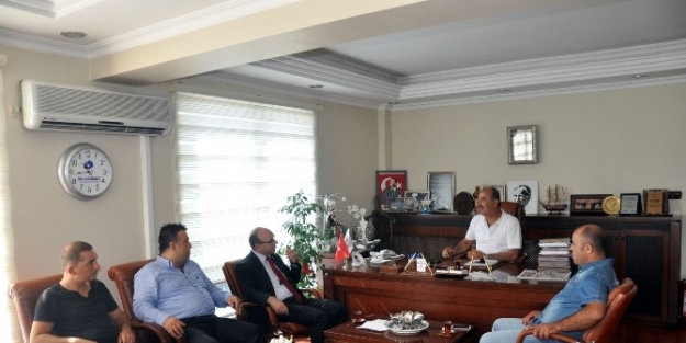 Ak Parti Mudanya Teşkilatı Başkan Türkyımaz’ı Makamında Ziyaret Etti