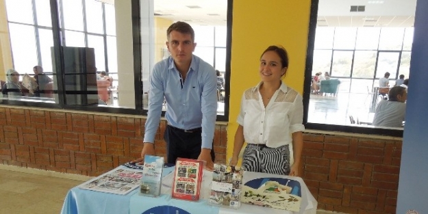Urla Belediyesi İyte’li Öğrencilere “hoşgeldin” Diyor