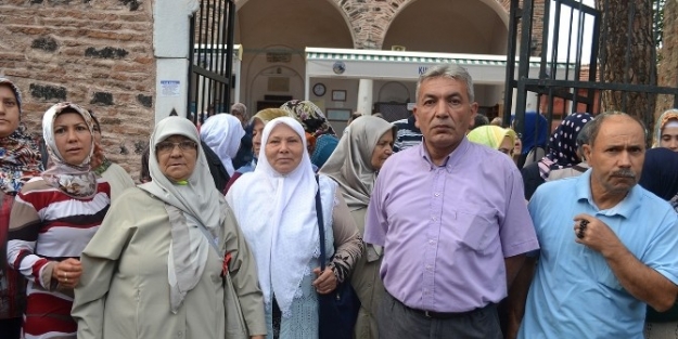 Kulalı Hacı Adayları Dualarla Uğurlandı