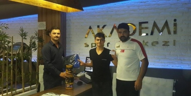 Milli Sporcu Coşar Dünya Şampiyonasina Gidiyor