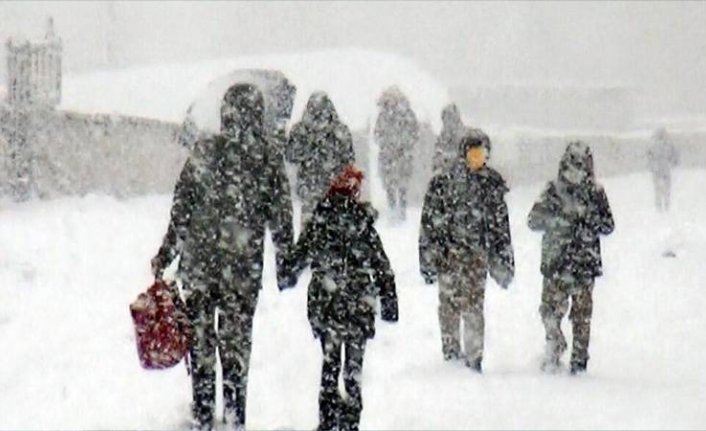 İstanbul ve Ankara'da okullar yarın tatil edildi