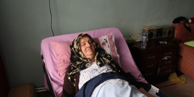 Yatalak Hastalara Bakım Malzemesi Desteği