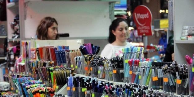 (özel Haber) Çin Malı Kırtasiye Ürünlerine Afişli Tepki