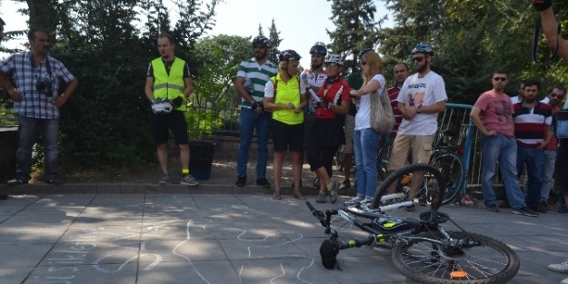 Kaza Sonucu Hayatını Kaybeden Bisiklet Tutkunu Berk Baysal’ın Davası Başladı