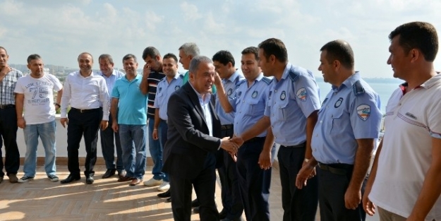 Başkan Böcek, Zabıta Ekipleri İle Bir Araya Geldi