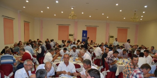 Muhtarlar Derneği’nden Yemek