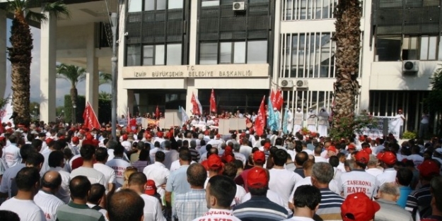 İzmir’de, İşçilerden ’taşeron’ Eylemi