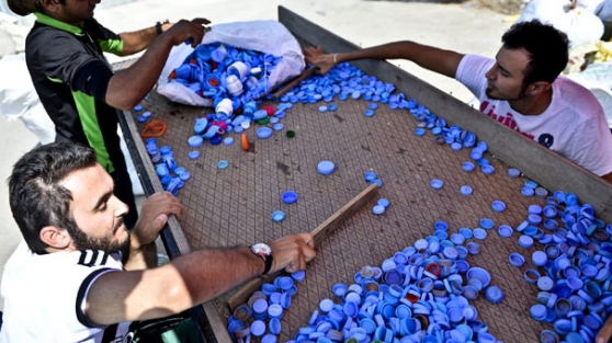 Toplanan mavi kapaklara ne oldu?