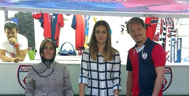 Penaltıyı Attı, Lcd’yi Kaptı
