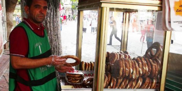 Sokakta simit satmak yasaklandı