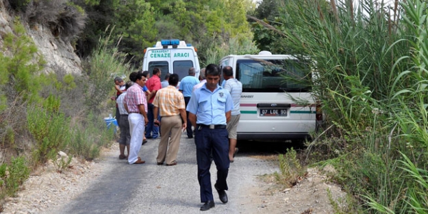 Cesedi otomobilde bulundu