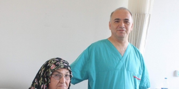 Kateterle 6 Yıldır Diyaliz Tedavisi Görüyor