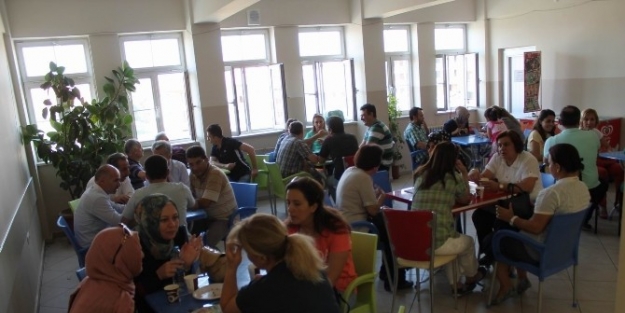 MeslekÎ Çalişmalar Programı Devam Ediyor