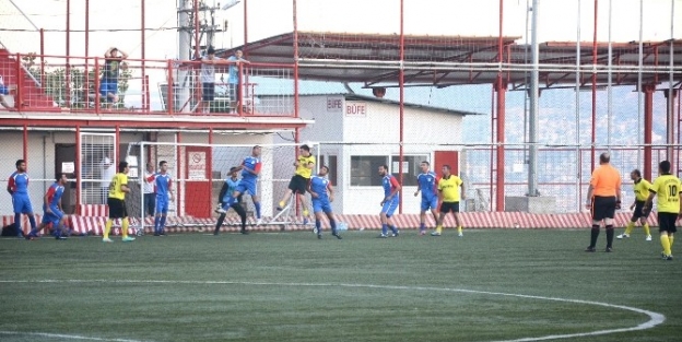 Bayraklı’da Dostluk Kazandı