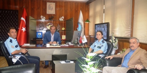 Trafik Sorununa El Birliğiyle Çözüm