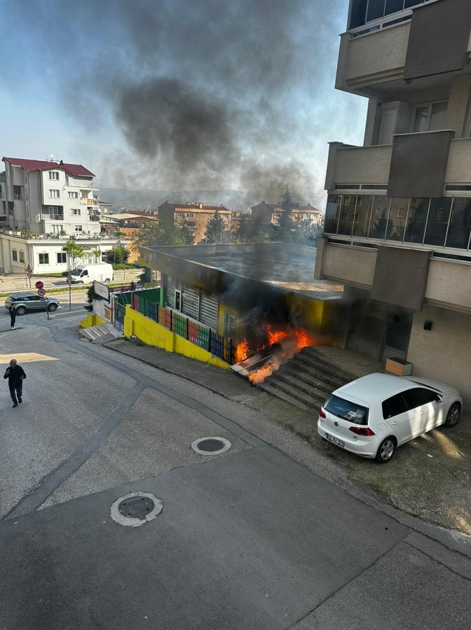 Bursa'da anaokulu alev alev yandı