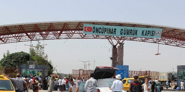 Suriyelilerin Giriş-çıkışları Sürüyor