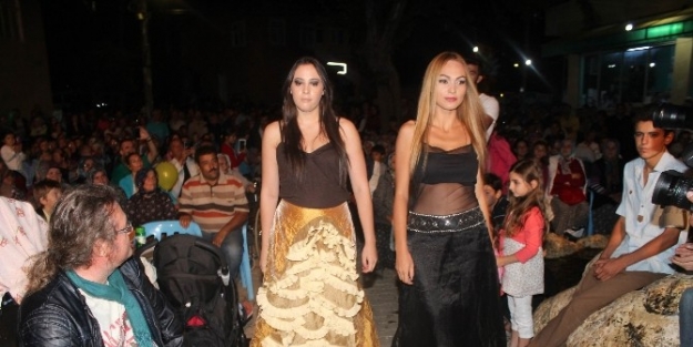 Sonsuz Şükran Köyü’nde Defile