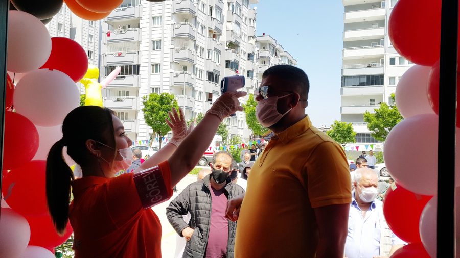 Bursa'da bedava dönere yoğun ilgi