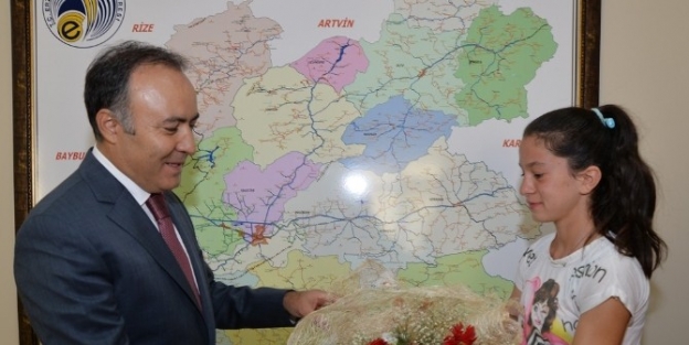 Atletizm Federasyonu Başkanı Çintimar’dan Vali Altıparmak’a Ziyaret