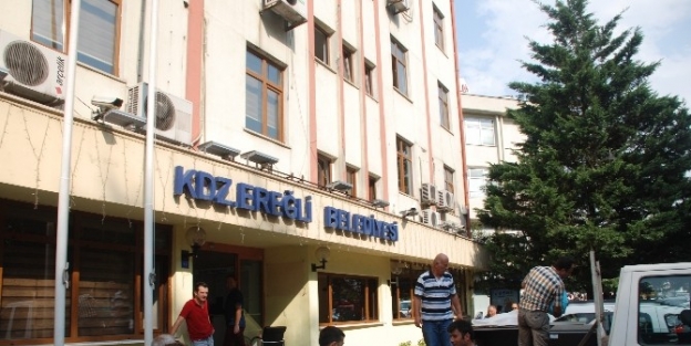 30 Yıllık Belediye Binası Taşınıyor