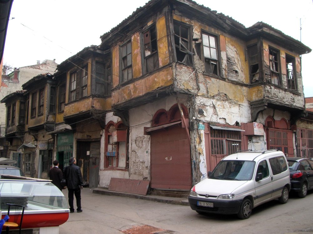 Şadırvanlı Han harabeydi küllerinden doğdu