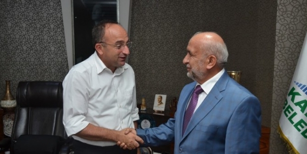 Yeni Kartepe Müftüsü Başkan Üzülmez’i Ziyaret Etti