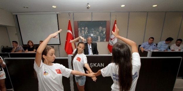Mecliste Türkçe Ve Ermenice ’sarı Gelin’