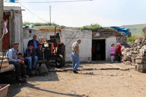 Uyurken bıçaklandılar!