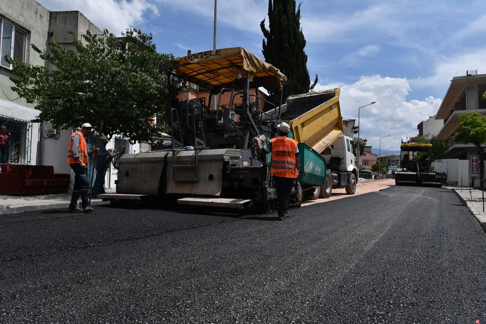  Osmangazi’den yollara makyaj