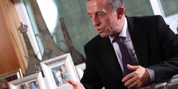 Ağaoğlu "Oyunculuğu seviyorum ama istediğim ücreti ödemiyorlar"