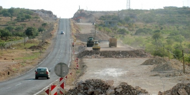 Araban-besni Duble Yol Çalişmasi Yeniden Başladı