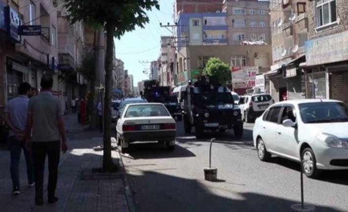 Dur ihtarına uymayıp polise ateş açtı: 1 şehit