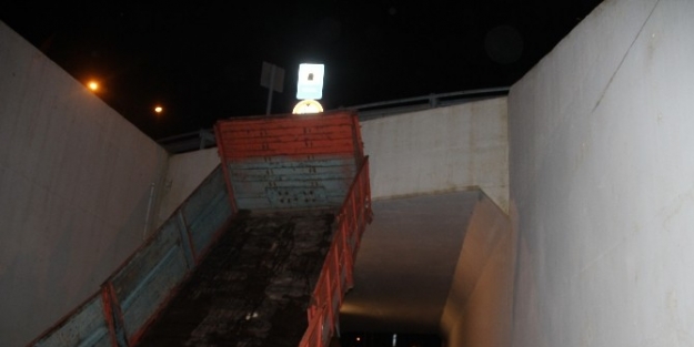 Üst Geçide Çarpan Bir Damper Vakası Da Bursa’dan