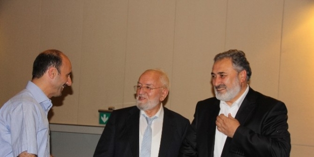 Emekli Diyanet İşleri Başkan Yardımcısı Necmettin Nursaçan, Erzurum’da Konferans Verdi