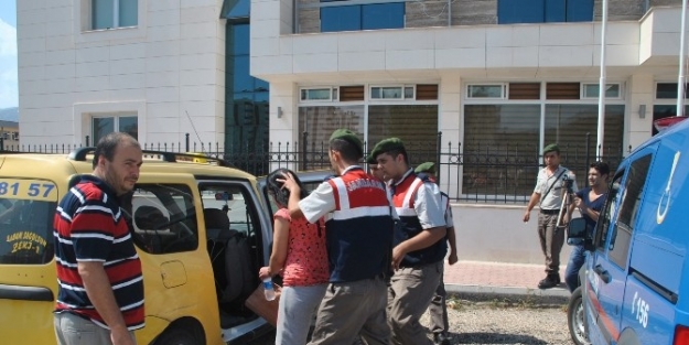 Üç Aylık Kocasını Meyve Bıçağıyla Öldürdü