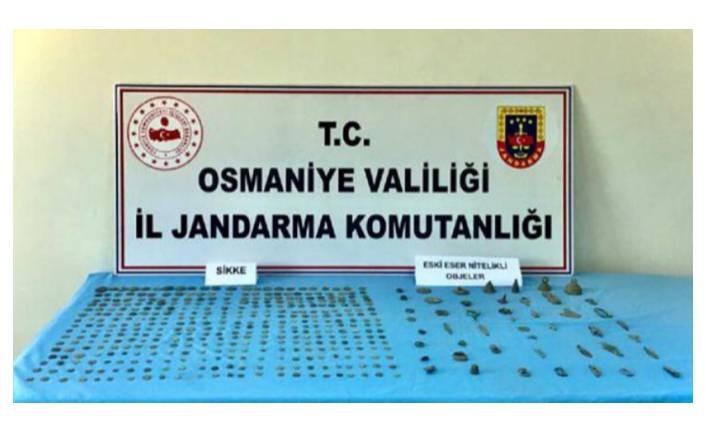 Jandarmanın durdurduğu otomobilden 384 adet sikke çıktı