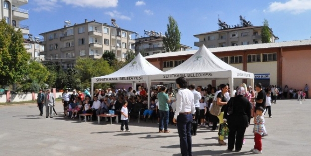 Gaziantep’te İlk Ders Zili Çaldi